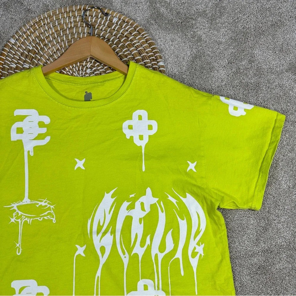Urban Outfitters Billie Eilish Exclusive Allover Print Tee Baggy Neon Green L - Picture 5 of 16